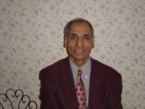 Dr. Akmal Parwez
